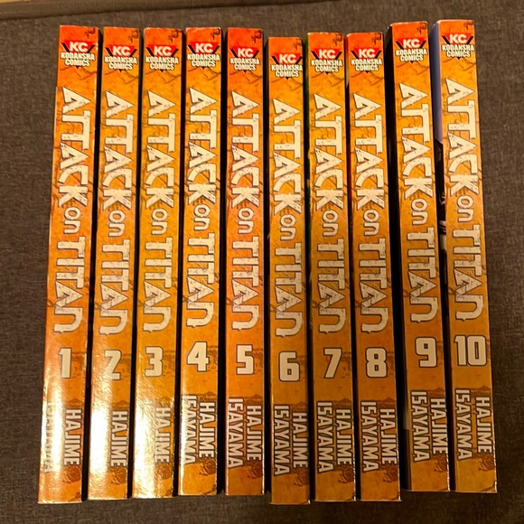 Attack on Titan Manga (books 1-10) - Picture 2 of 2